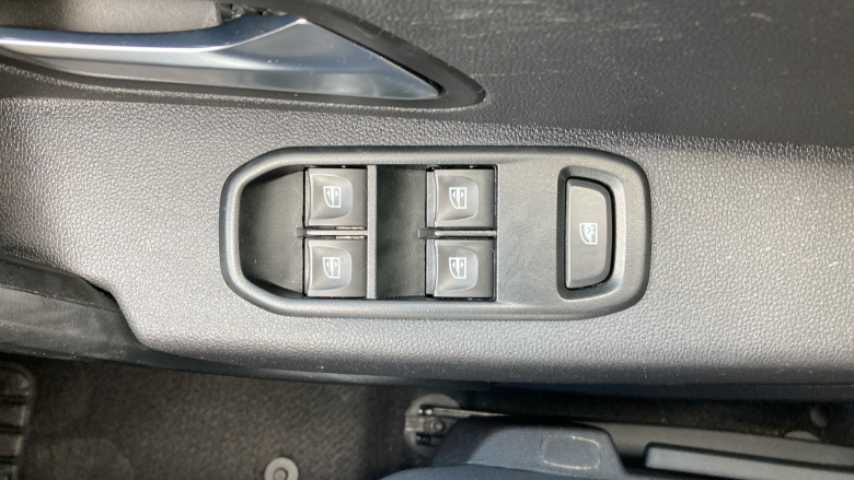 Dacia Duster 1.0 TCe 100 Comfort 5dr Bi Fuel Estate